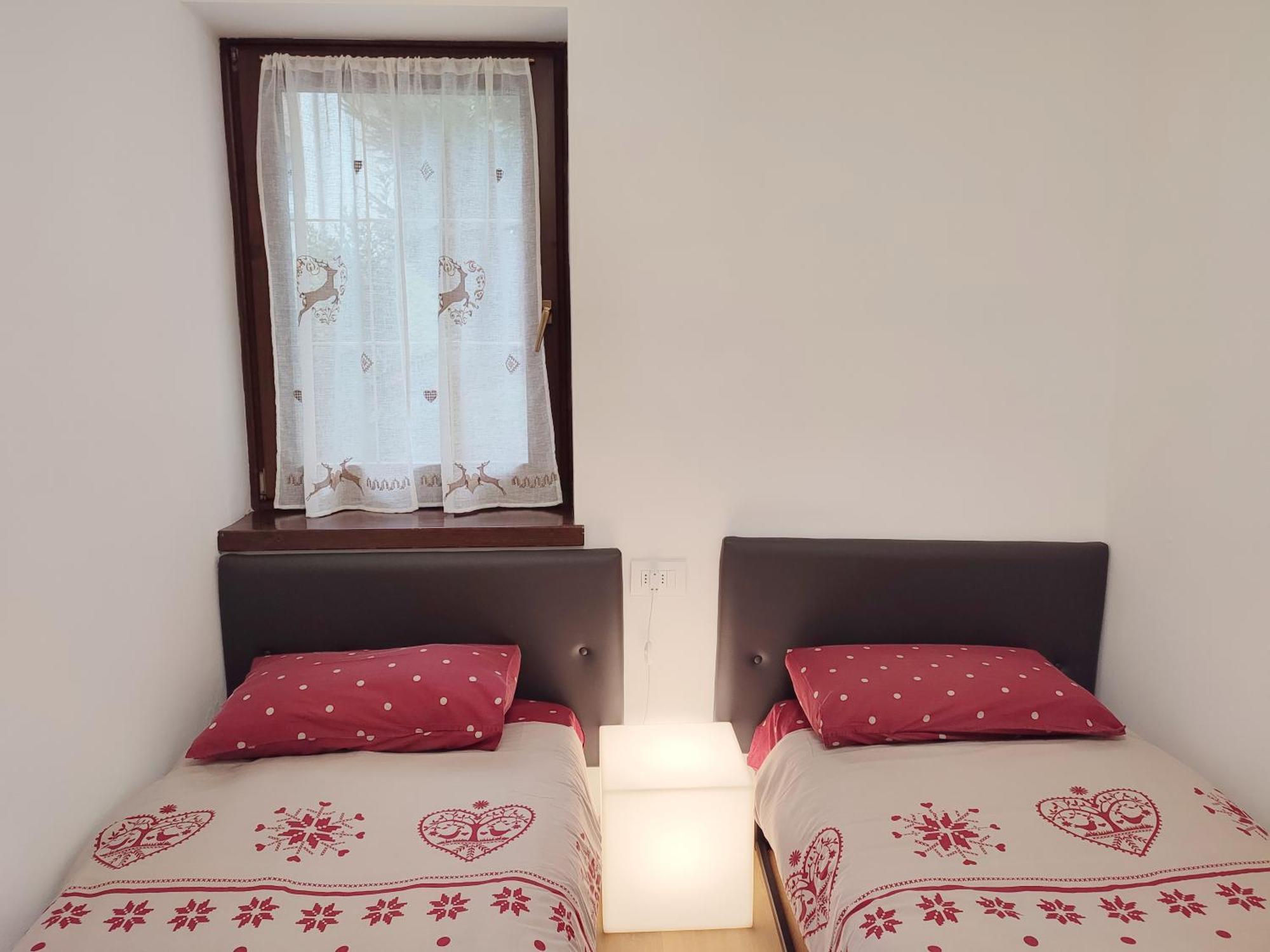 Appartamento Con Giardino Carisolo Εξωτερικό φωτογραφία